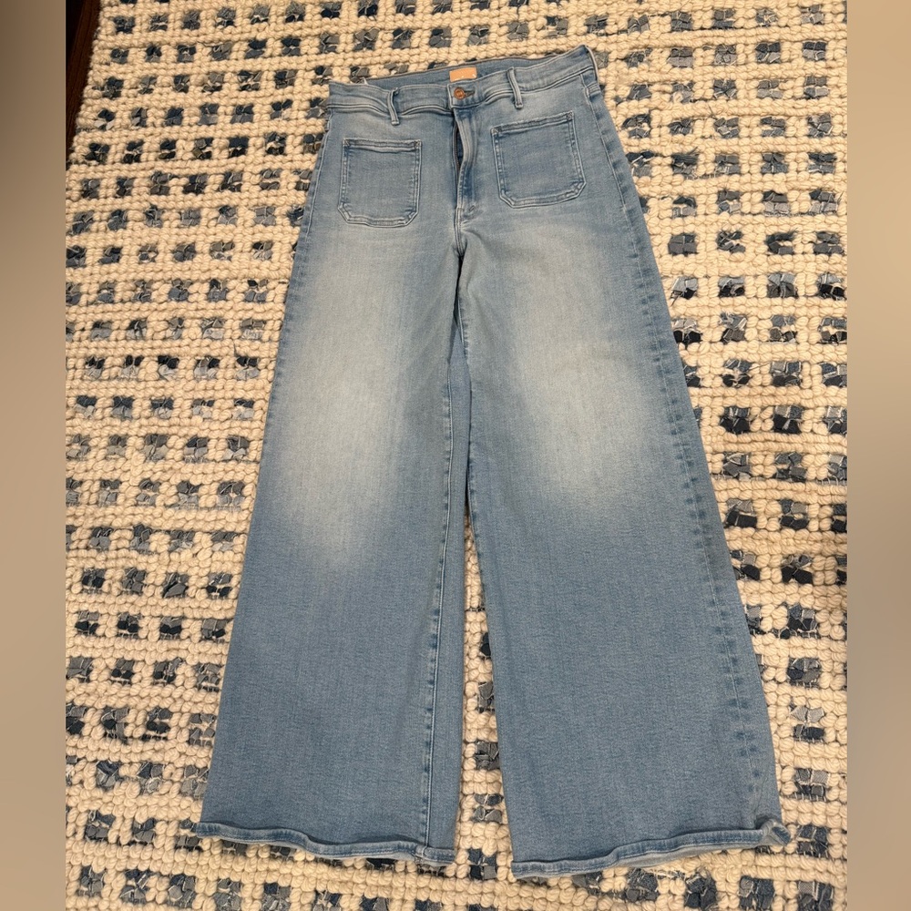 Mother “hustler roller patch pocket sneak” wide leg jeans, size 30
